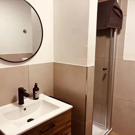 With 2 Bedrooms شقة فيلنغن