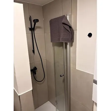 With 2 Bedrooms * فيلنغن