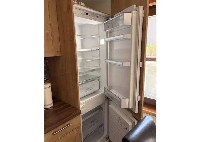 With 2 Bedrooms Apartment *